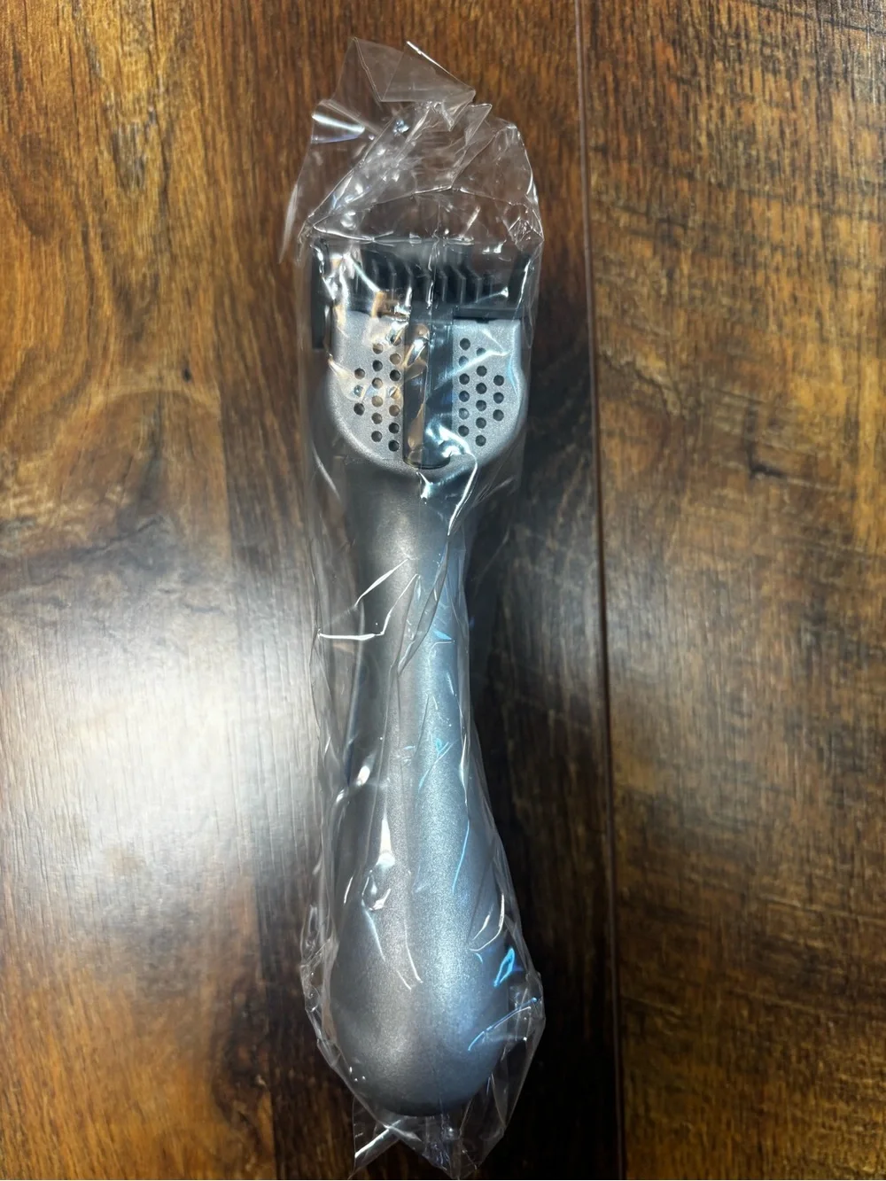 Pampered Chef heavy duty, professional Garlic Press (Model #2575) cleaning brush